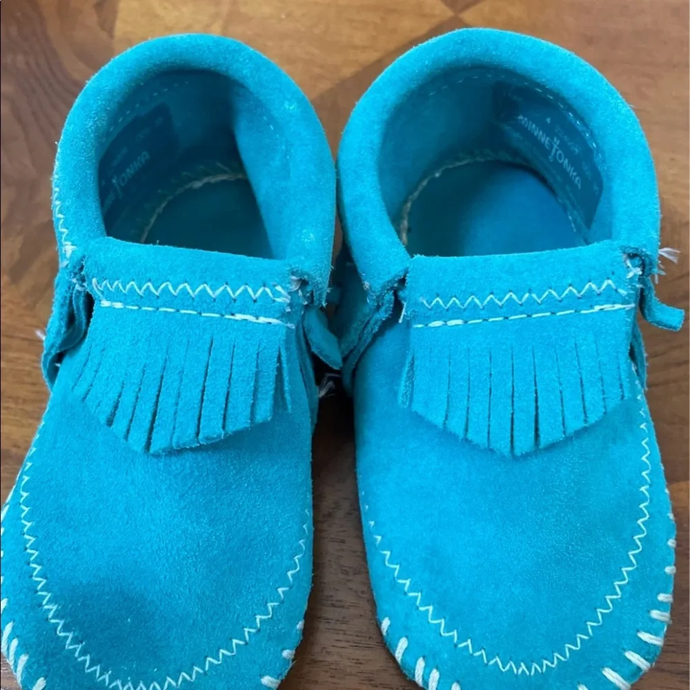 Minnetonka size toddler